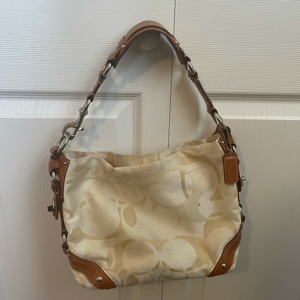 Coach bag. Medium sized. Cream and beige color. A few marks. Barely used. - Picture 3 of 4